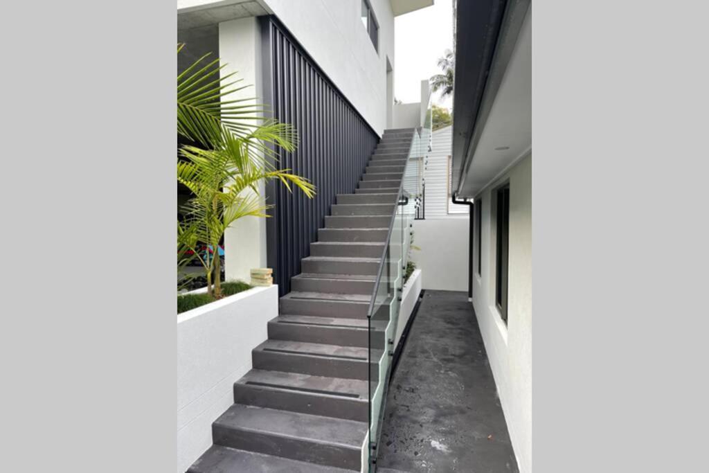 Quiet Private Getaway, Private Gym Walk 2 Beach Apartment Terrigal Exterior photo